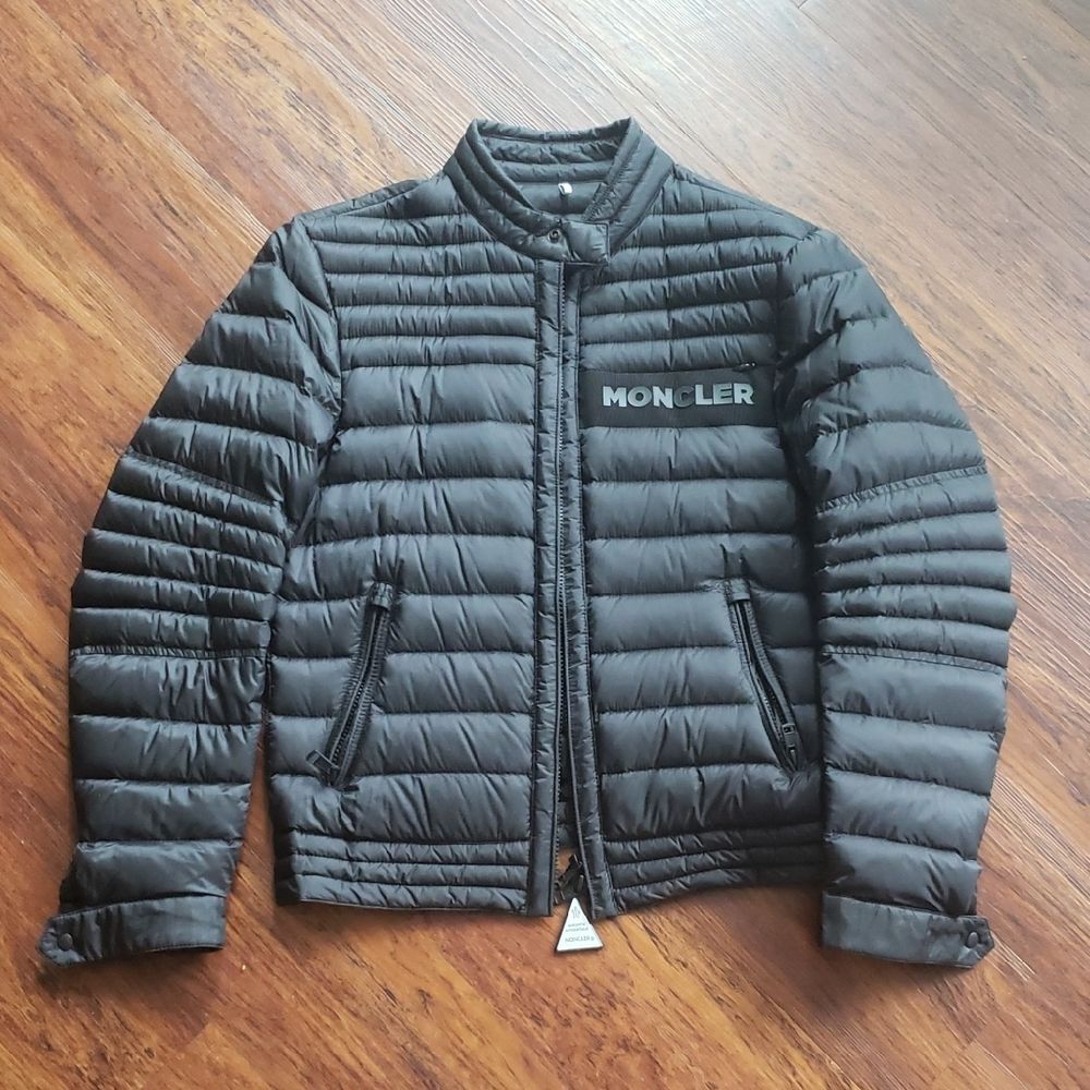 Moncler Mens Black Light Puffer Down Jacket Size 1 Designer Streetwear Winter